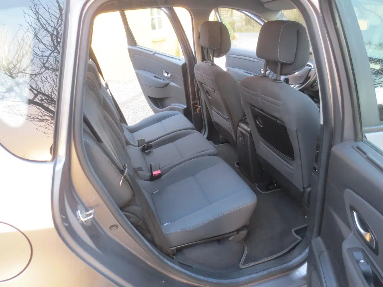 Billede 12 - Renault Scenic 1.9 DCi Nysynet m/træk