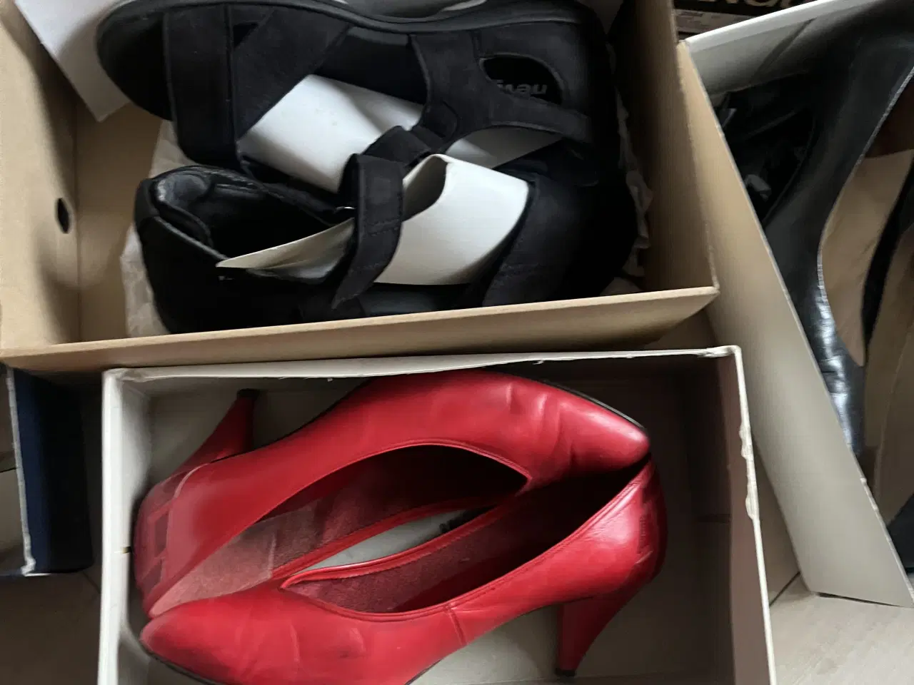 Billede 3 - Har 12 par damesko i forskellige varianter