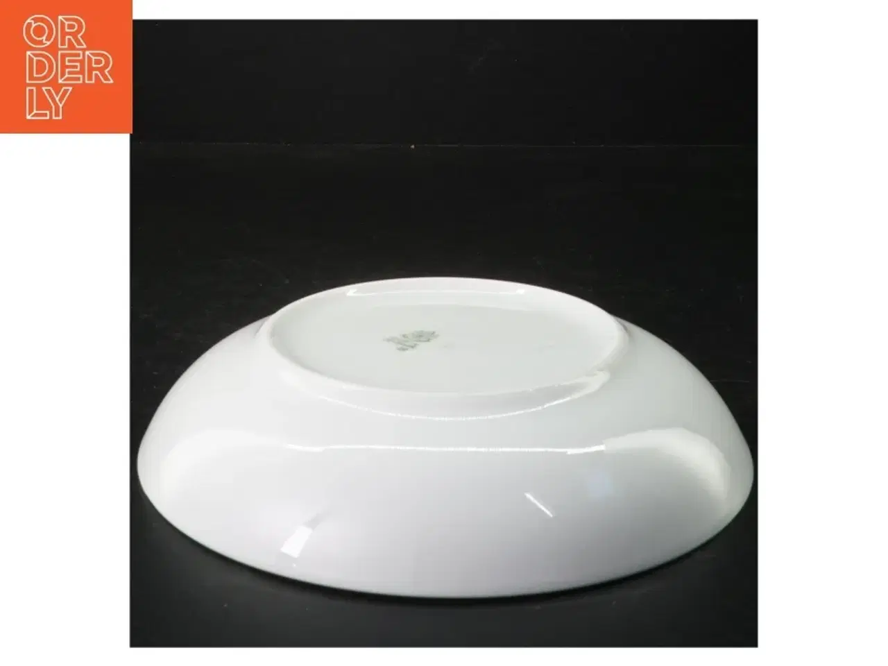 Billede 2 - Keramiktallerkner med bladmotiv fra B&G (str. 20,5 cm i diameter)