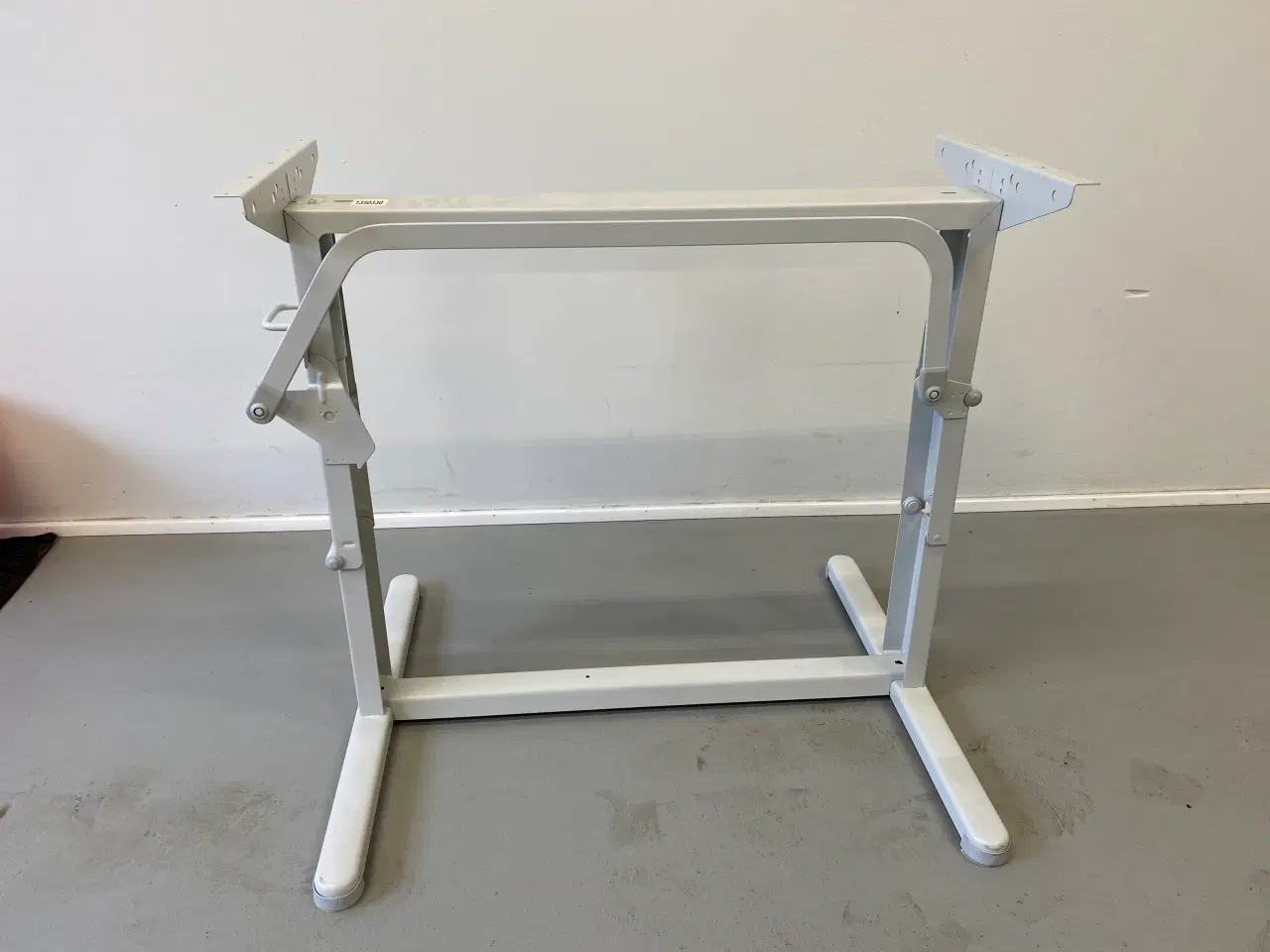 Billede 5 - Adria Bordstel 