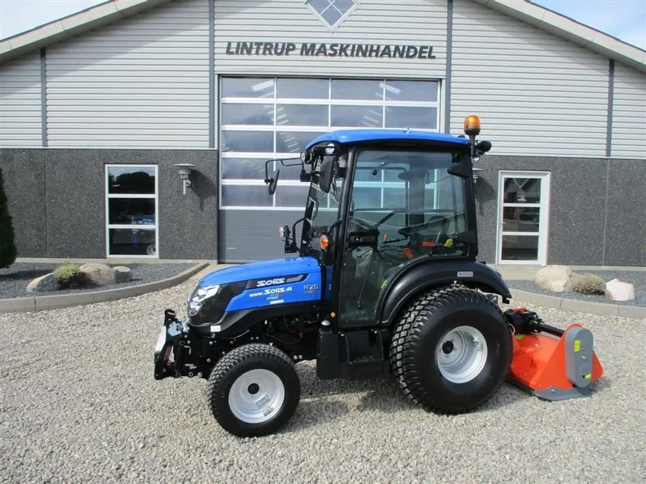 Billede 1 - Solis 26 HST Med kabine, Turf dæk og frontlift samt frontPTO