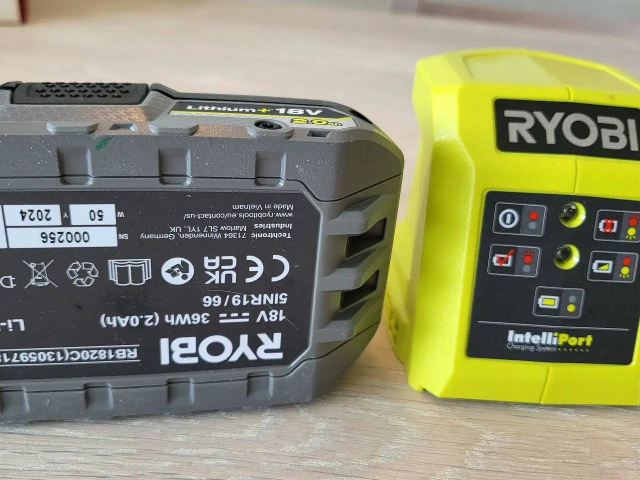 Billede 3 - Ryobi 18v 2ah Batteri med oplader
