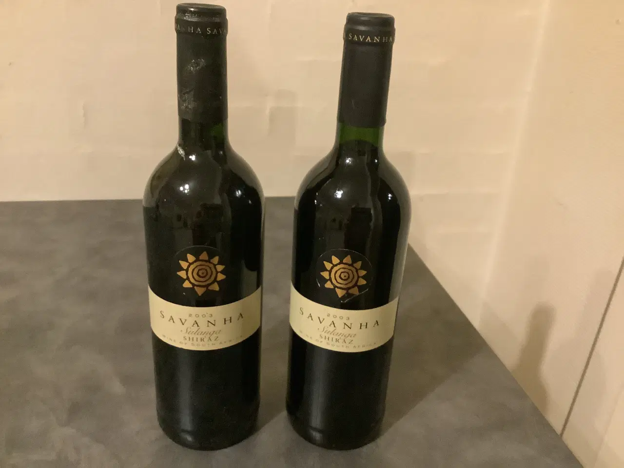 Billede 1 - 2 flasker savanha  rødvin år 2003