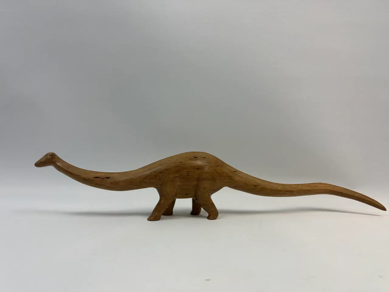 Billede 2 - Dinosaur figur / skulptur i massiv træ