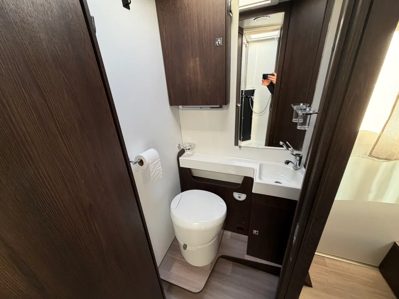 Billede 11 - Benimar Tessoro 497 - Komfort og frihed