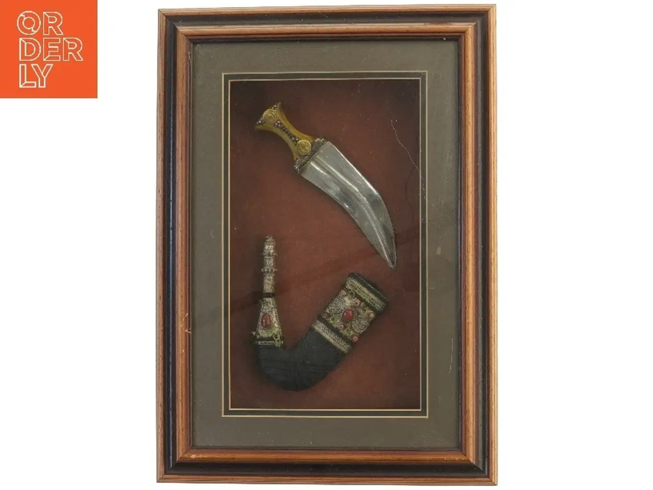 Billede 1 - Dekorativ kniv i ramme (str. 52,5x37,5 cm)