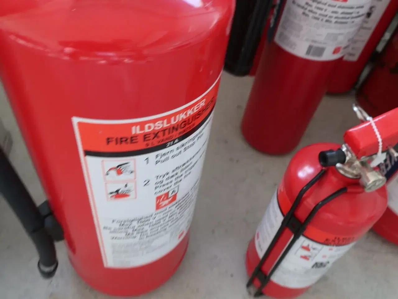 Billede 2 - 8 stk. pulverslukkere