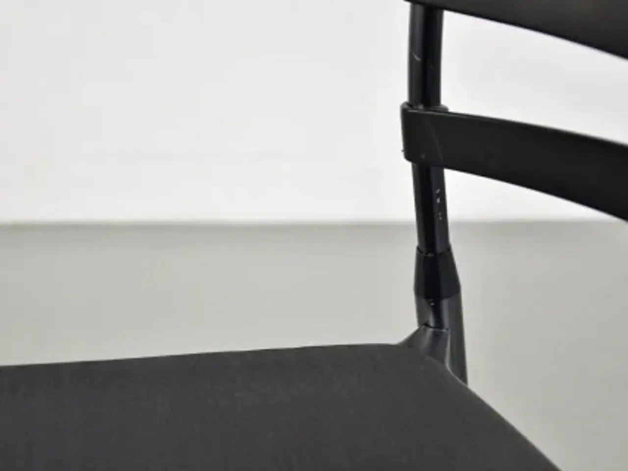 Billede 7 - Fritz hansen konferencestol med sort sæde og sort stel