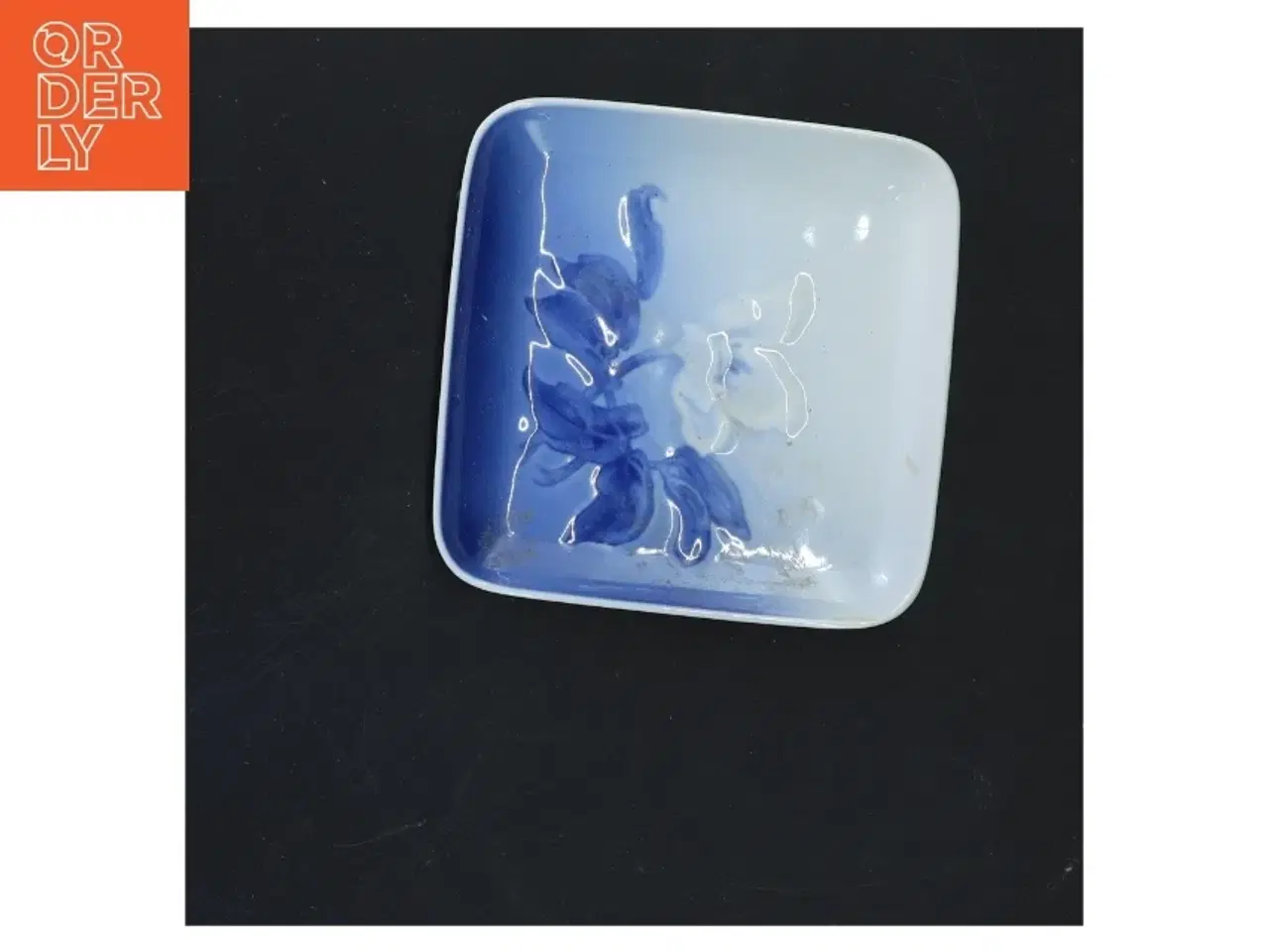 Billede 2 - Porcelæn serveringsfad fra B&G (str. 12x12 cm)