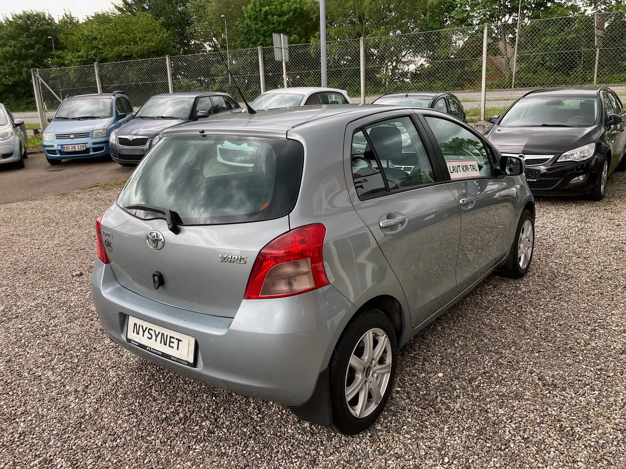 Billede 7 - Toyota Yaris Luna 1.3 Nysyn Lav km