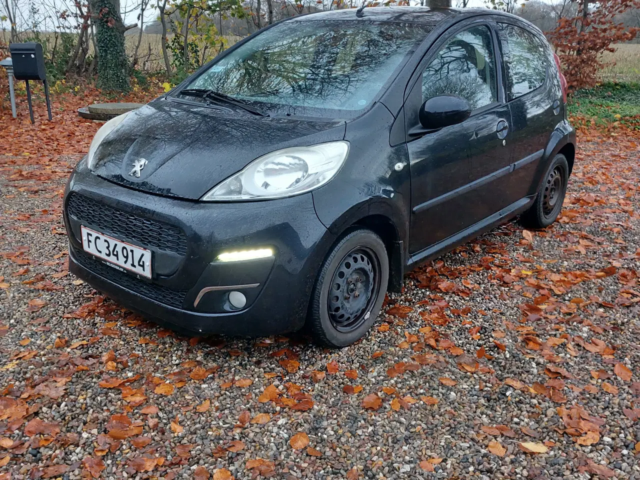 Billede 1 - Km kun 207000. Årgang 2012