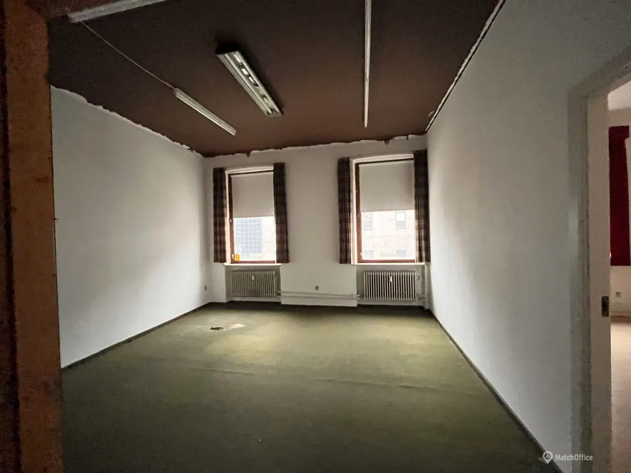 Billede 1 - Billigt kontorlejemål for den der vil sætte lidt i stand