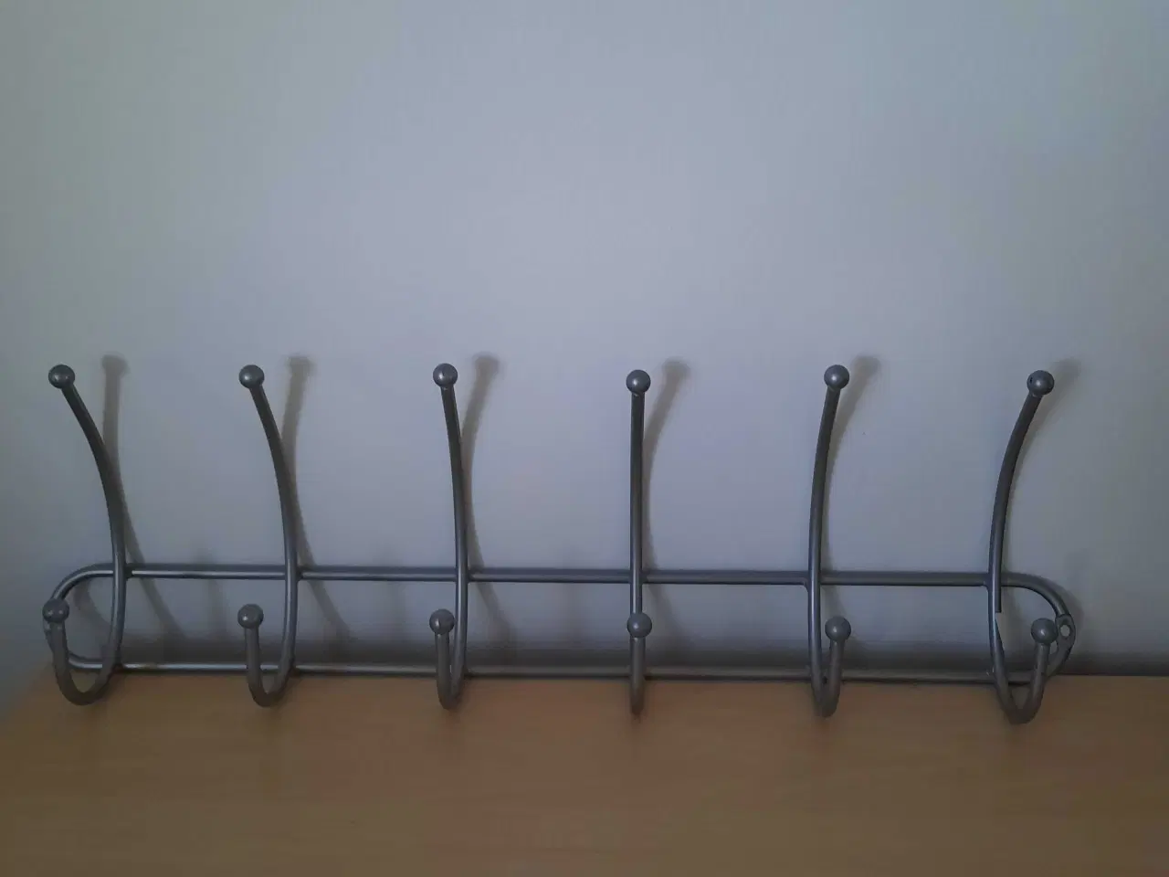 Billede 1 - Knagerække i stål