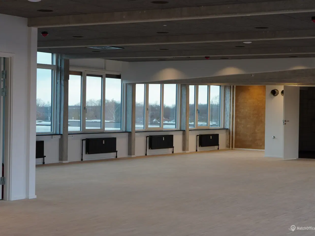 Billede 5 - Penthousekontor med nyistandsatte rammer i hjertet af Herlev