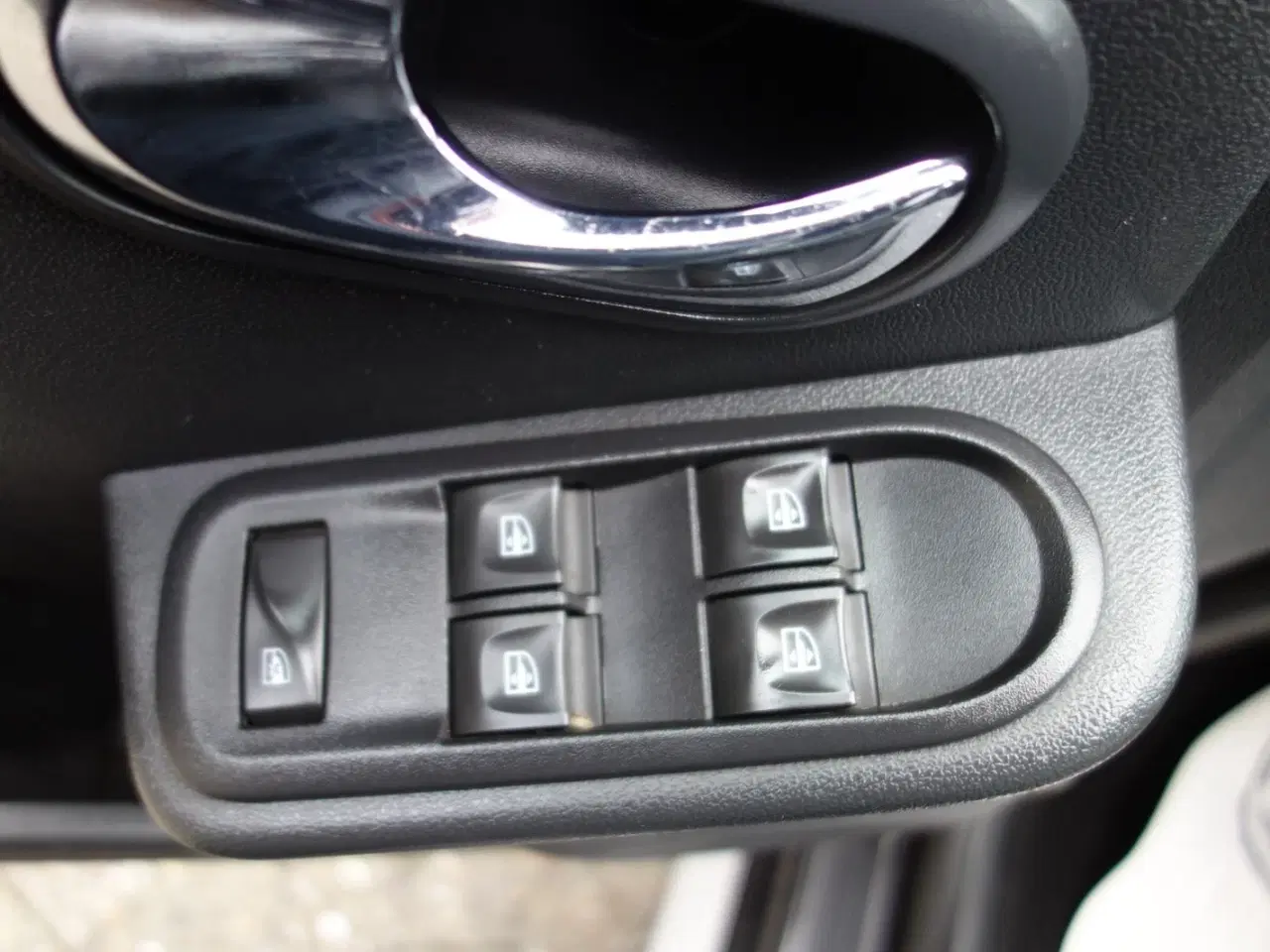 Billede 6 - Dacia Duster 1,2 TCe 125 Black Shadow Van