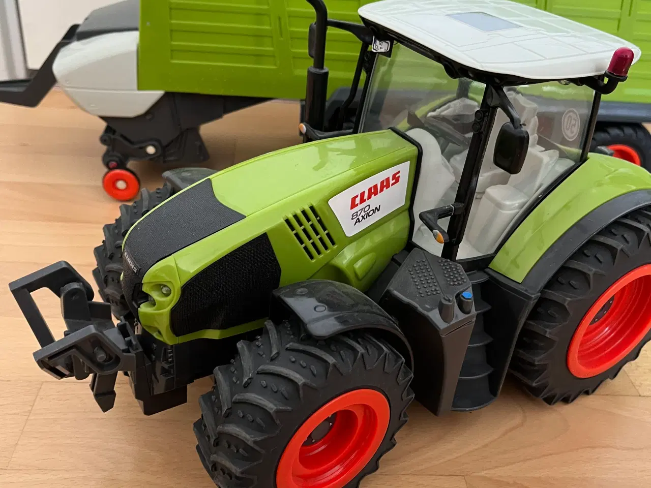 Billede 2 - Fjernstyret traktor