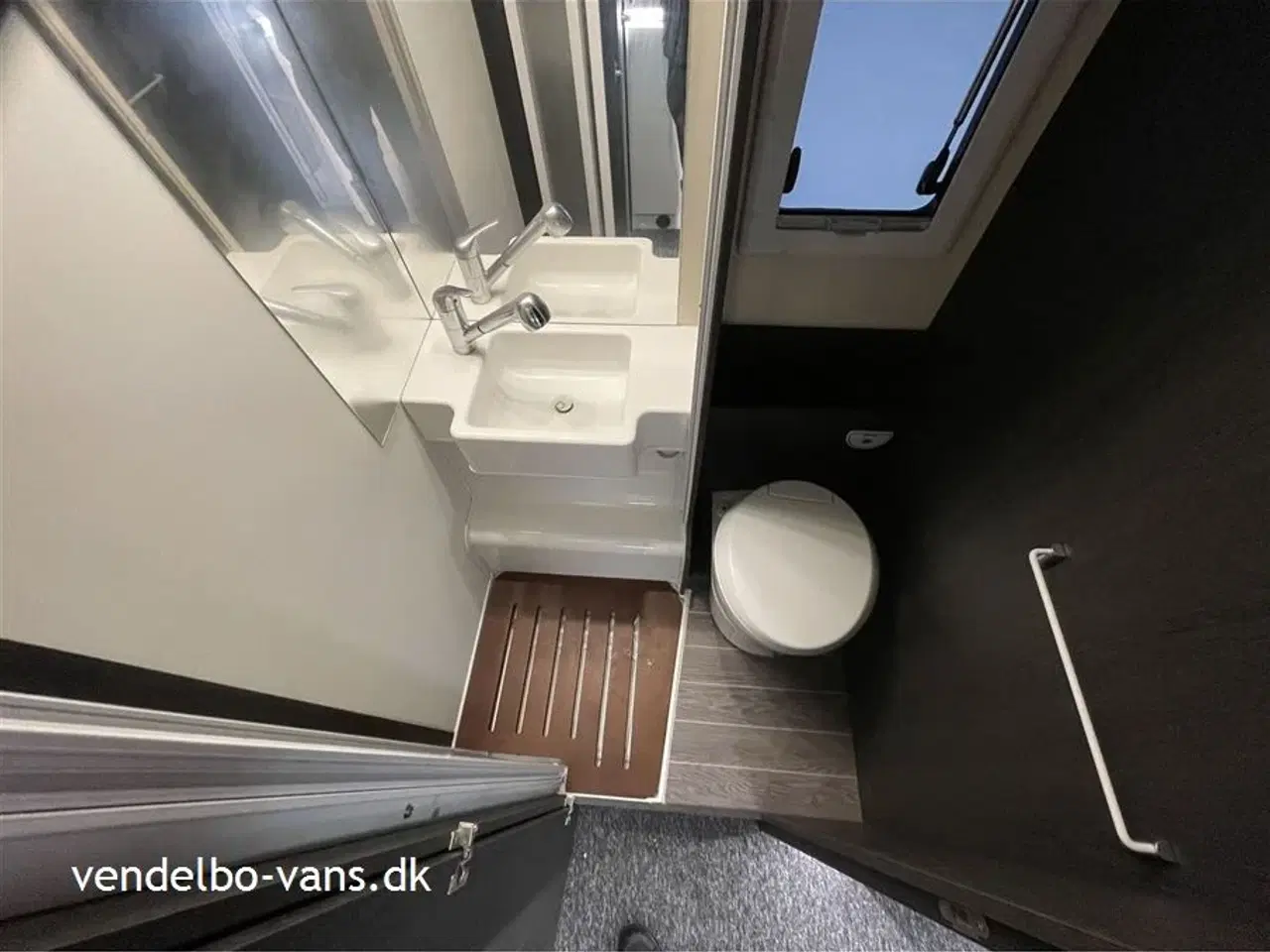 Billede 7 - 2021 - Rollerteam Kronos 285TL 5. S. selepladser - enkeltsenge og stor garage - sænkeseng