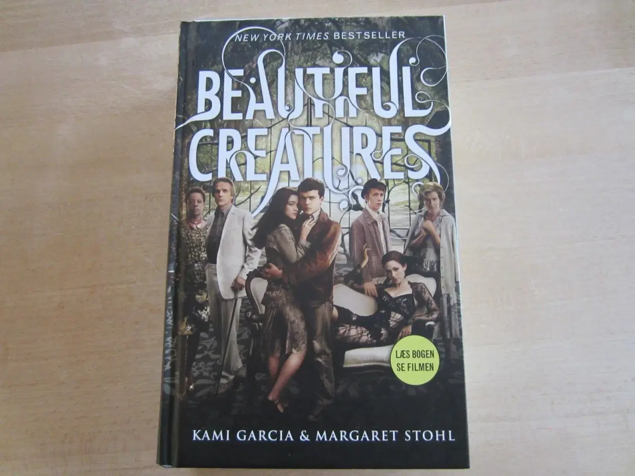 Billede 1 - Bog "Beautiful Creatures" af Kami Carcia