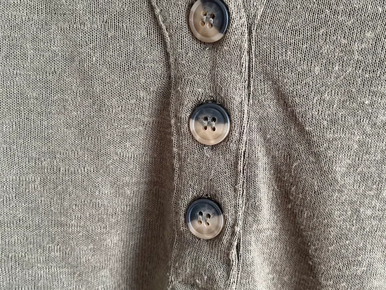 Billede 3 - Armygrøn Zizzi t-shirt