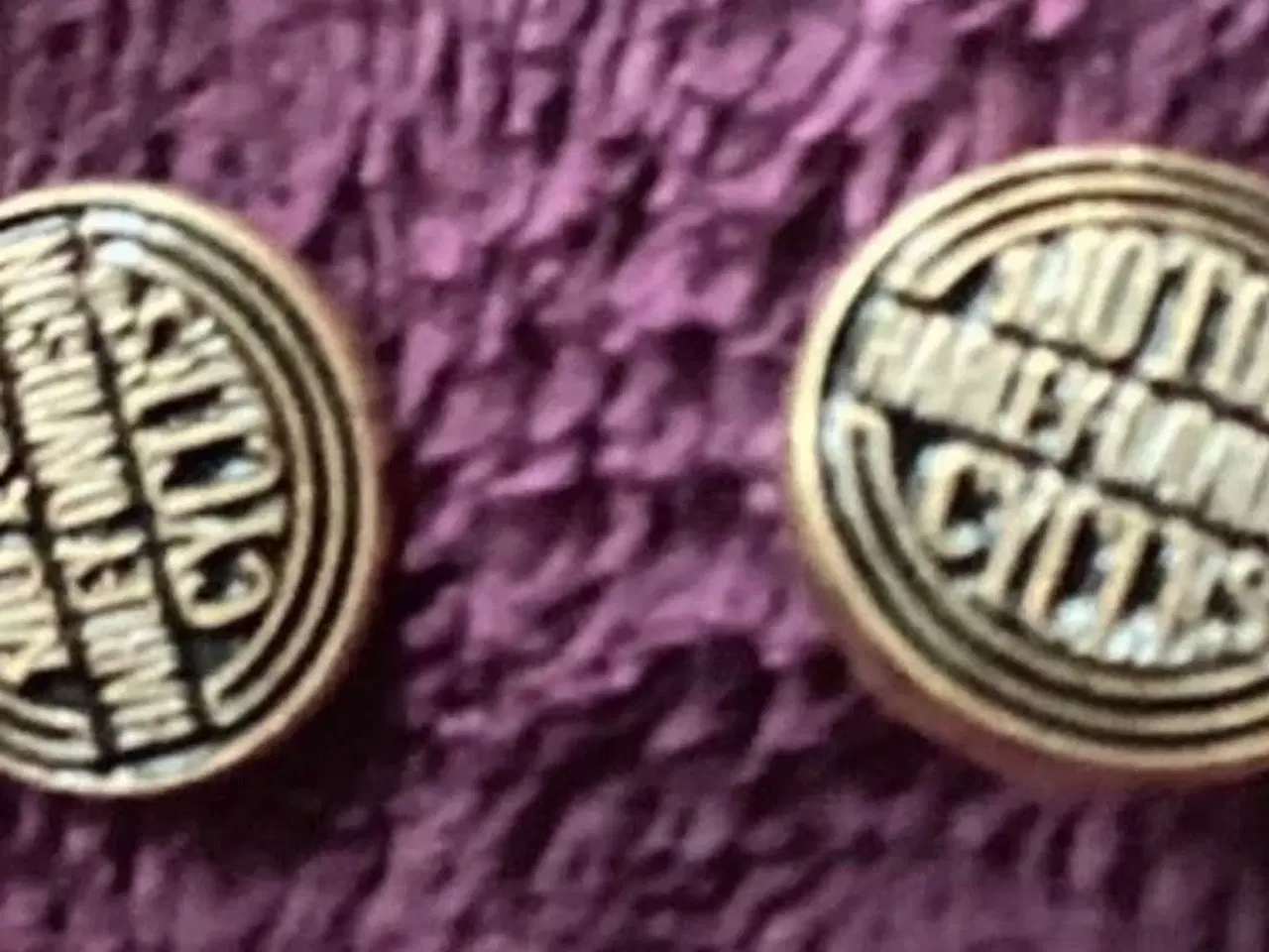 Billede 1 - Harley Davidson øreringe- ørestikker runde