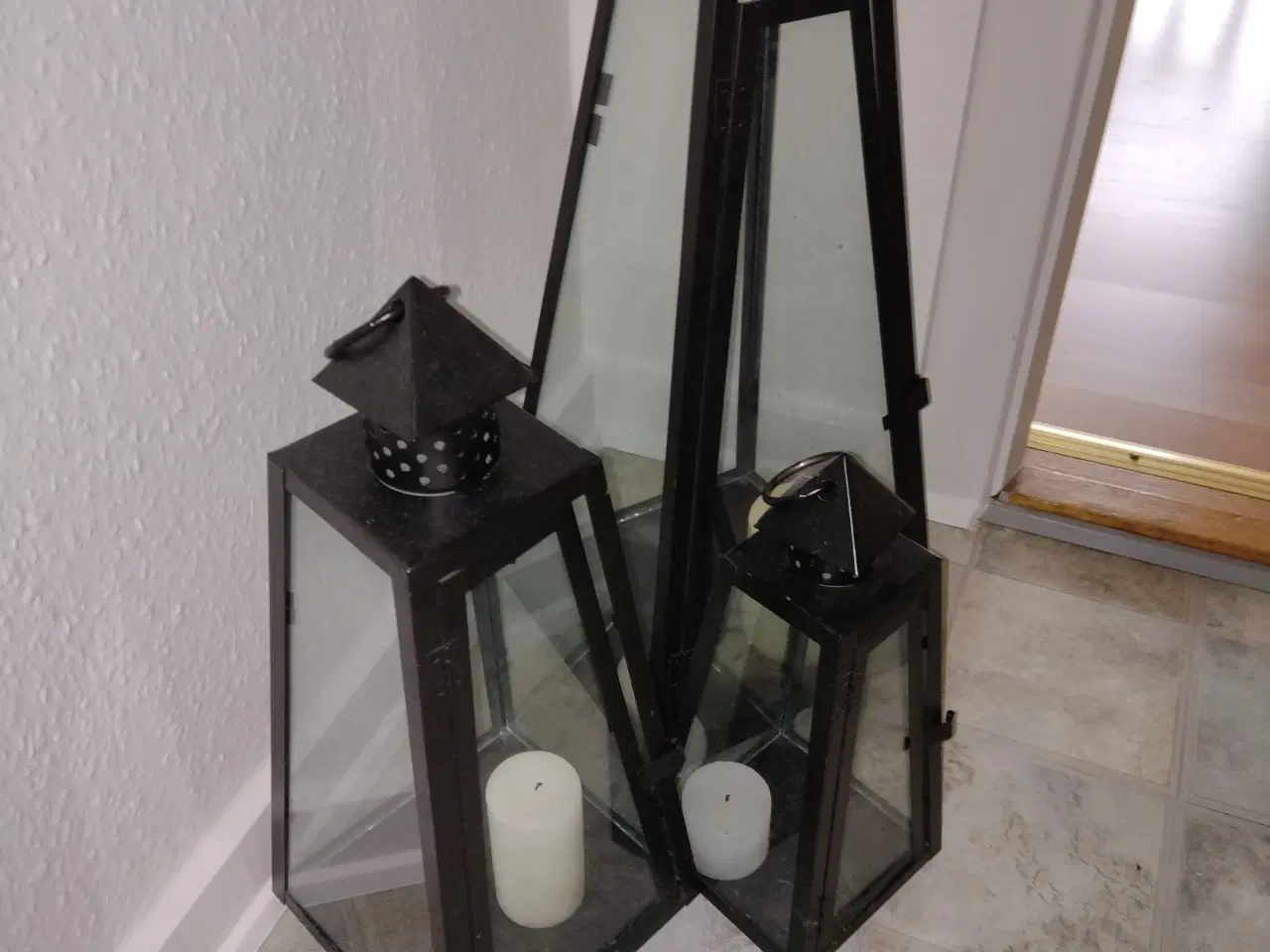 Billede 2 - Flot velholdt lanternesæt.