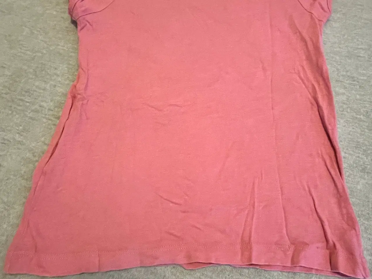 Billede 2 - Bluse fra H&M.