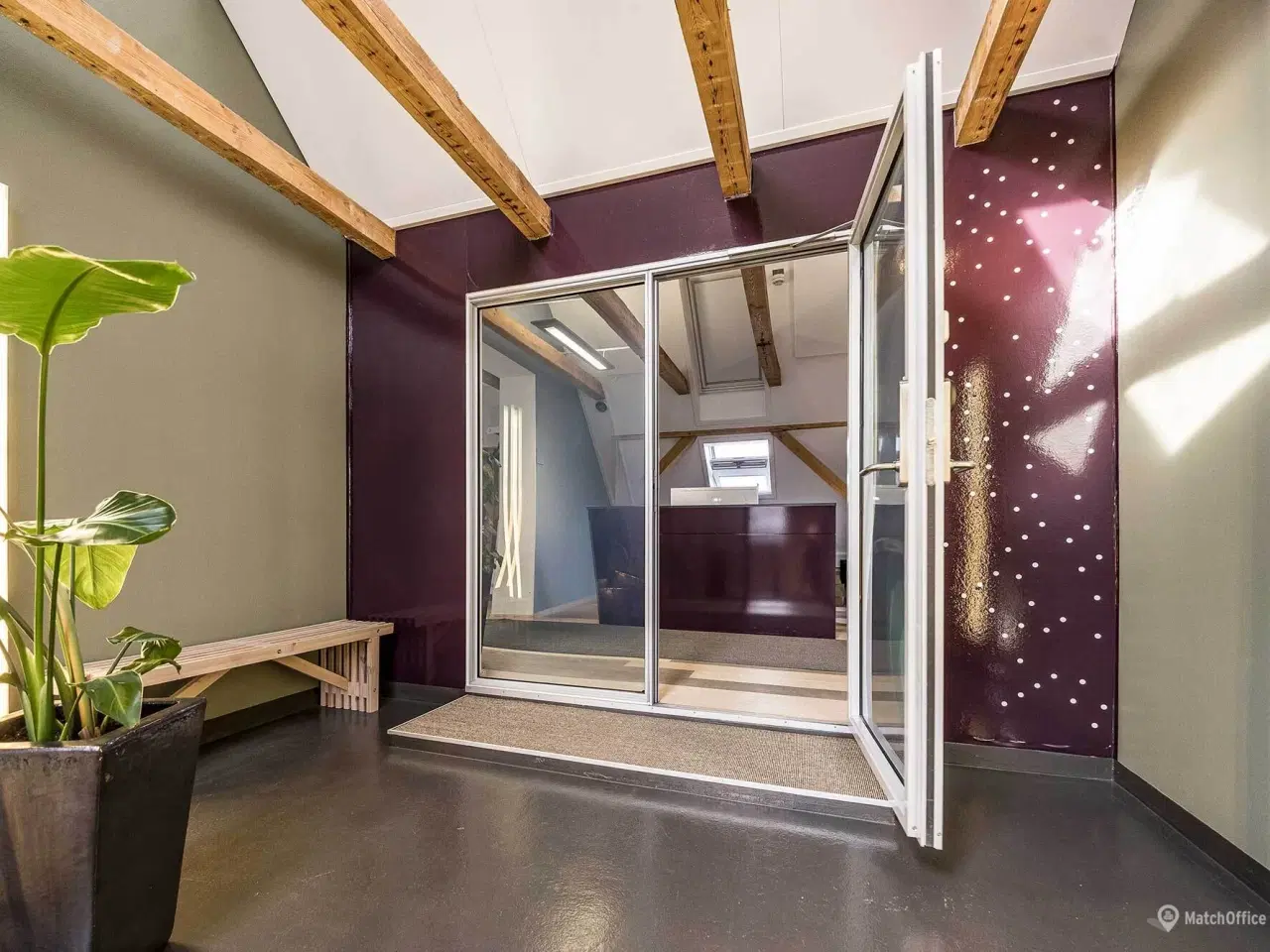 Billede 11 - Sublimt kontorlejemål tæt på Glostrup Station med fælles kantine og konferencerum.