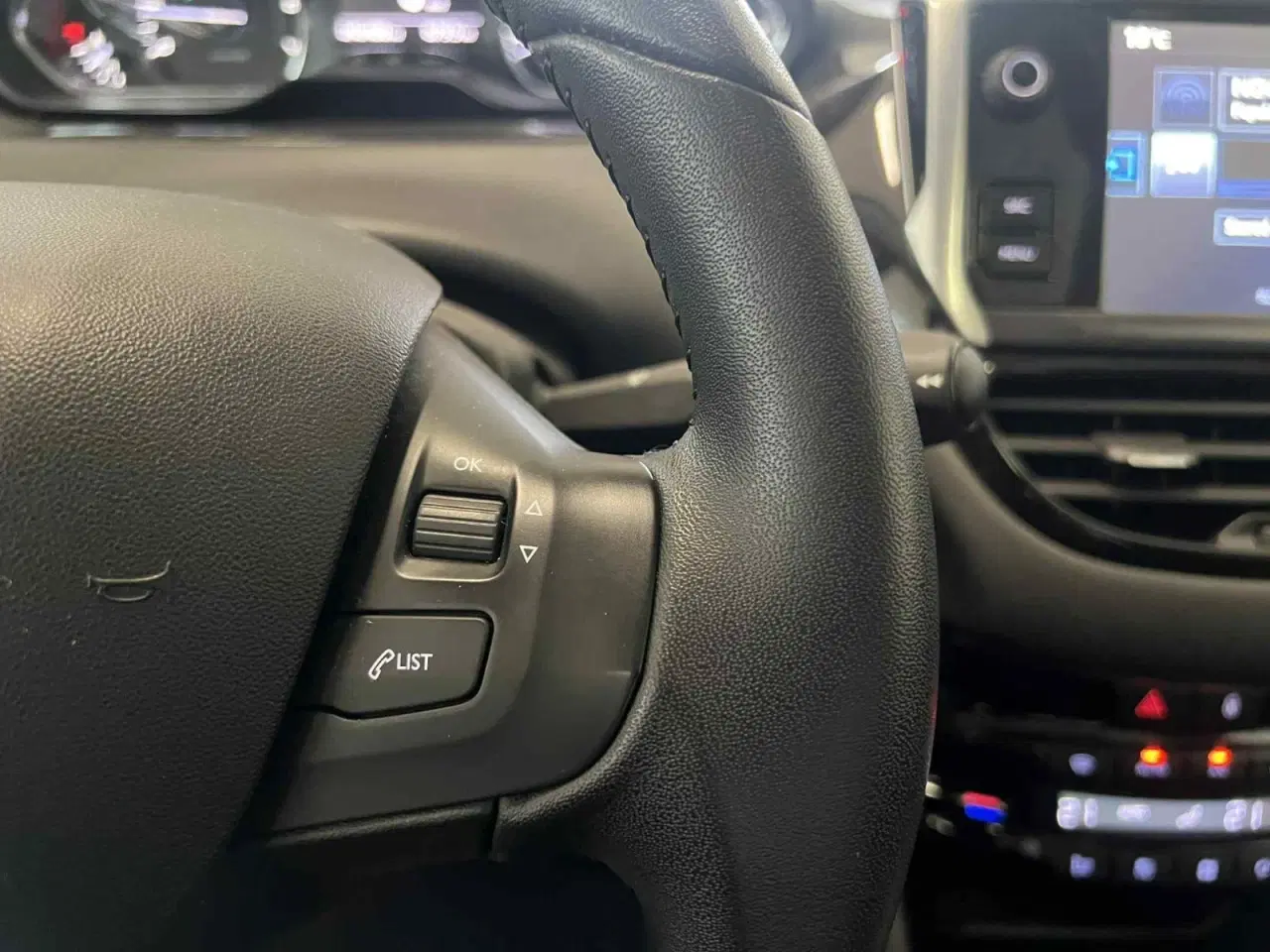 Billede 10 - Peugeot 208 1,2 VTi Allure Sky