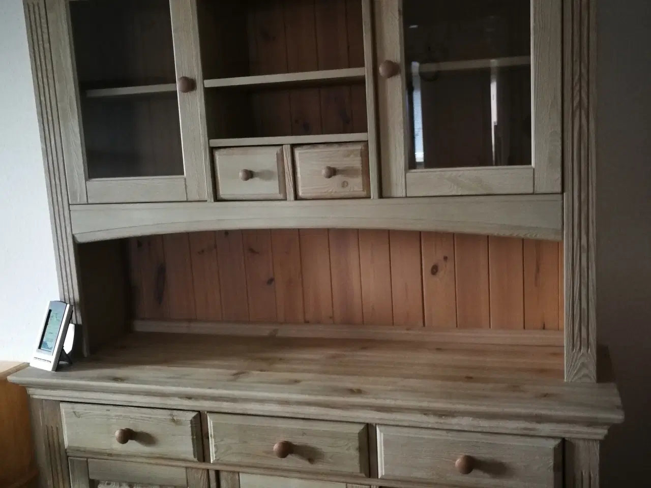 Billede 4 - Spisebord, vitrineskab, hjørneskab