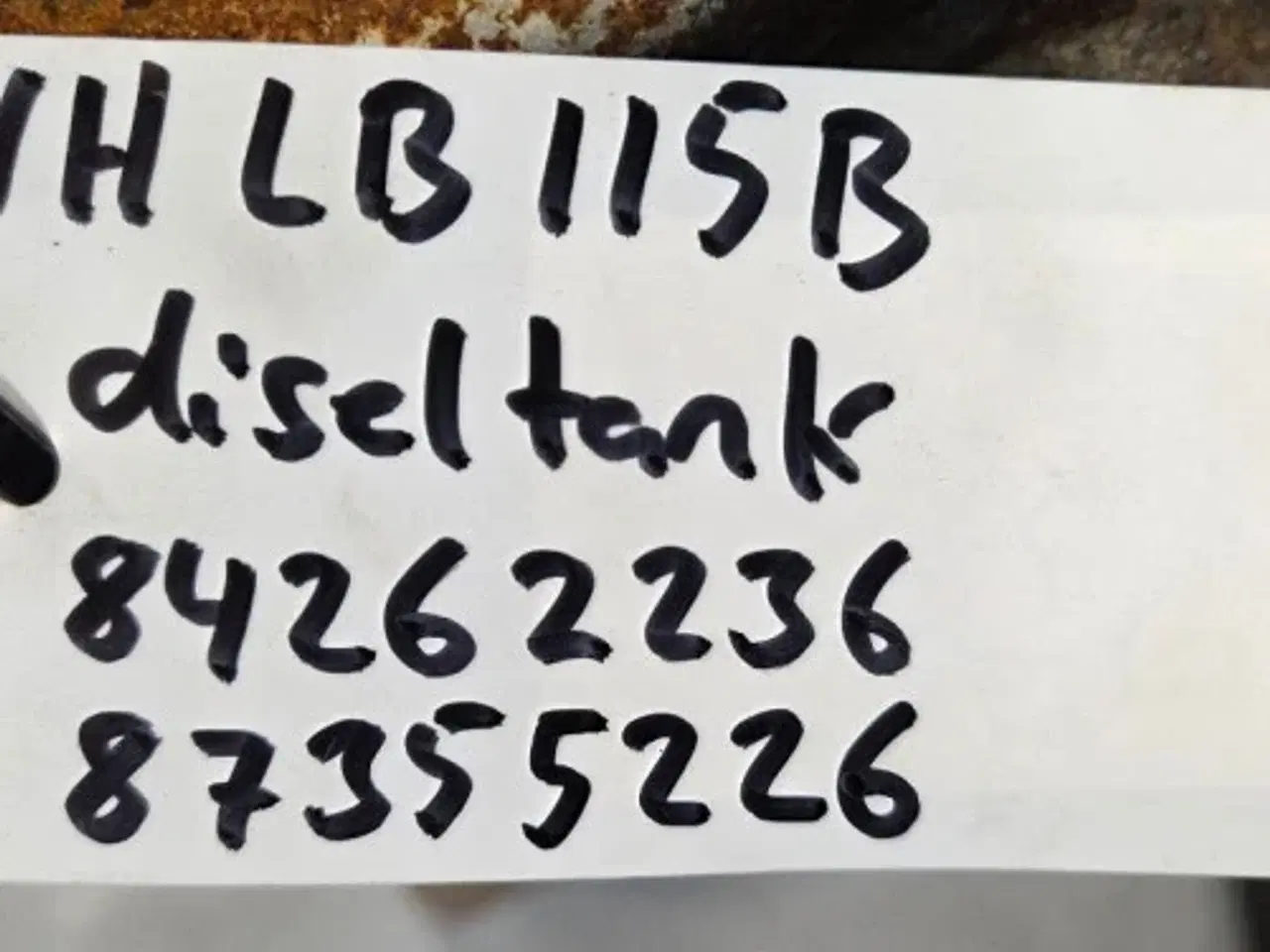 Billede 12 - New Holland LB115B Dieseltank 84262236
