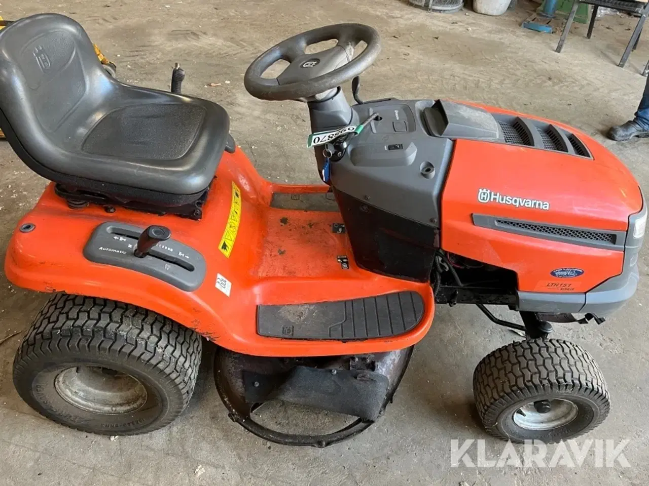 Billede 8 - Græsslåmaskine Husqvarna LTH 151