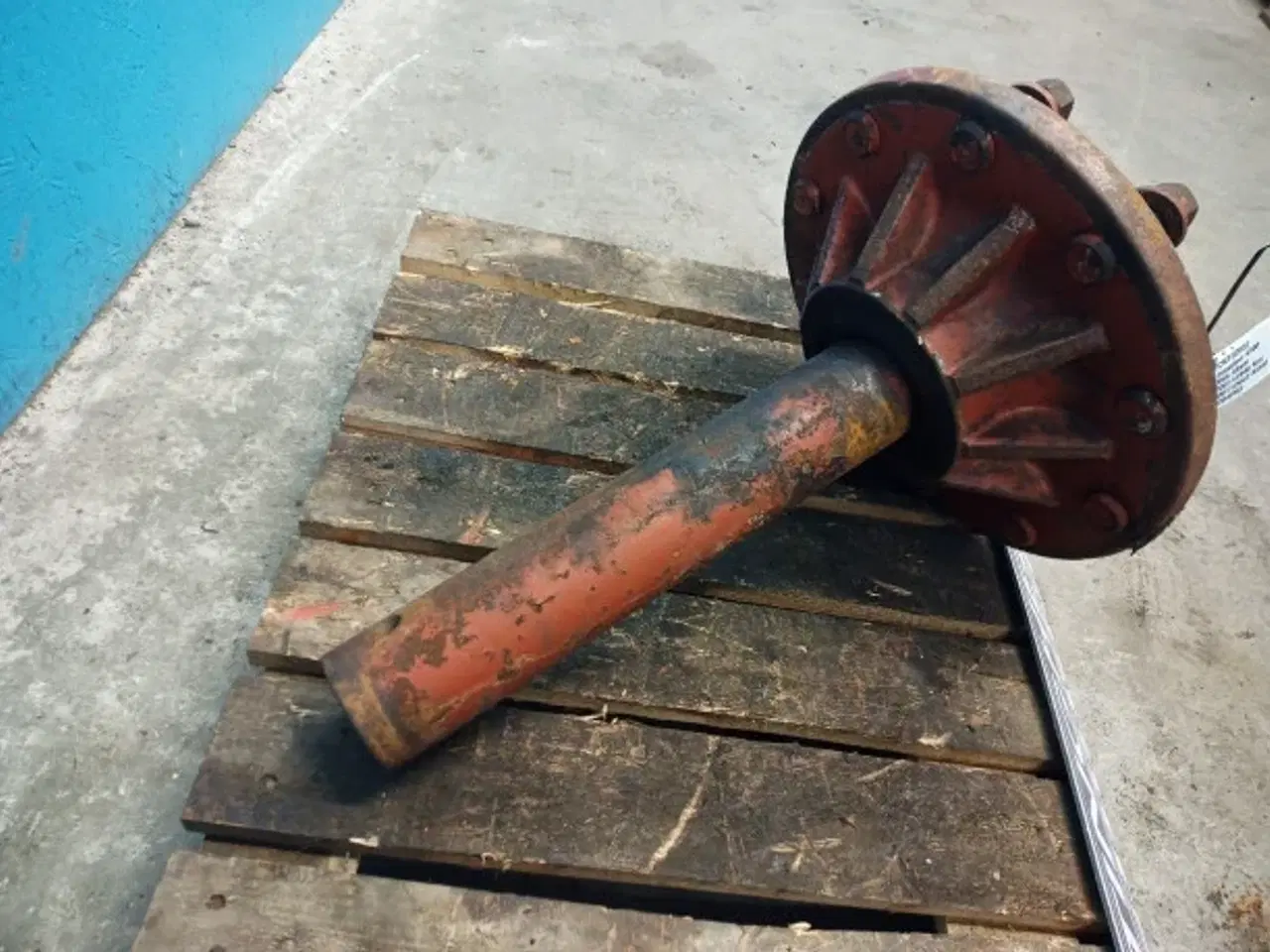 Billede 3 - Hesston 4900 Hjulnav 700112940