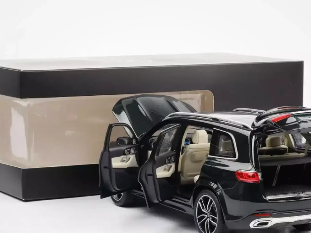 Billede 6 - 1:18 Mercedes GLS SUV X167