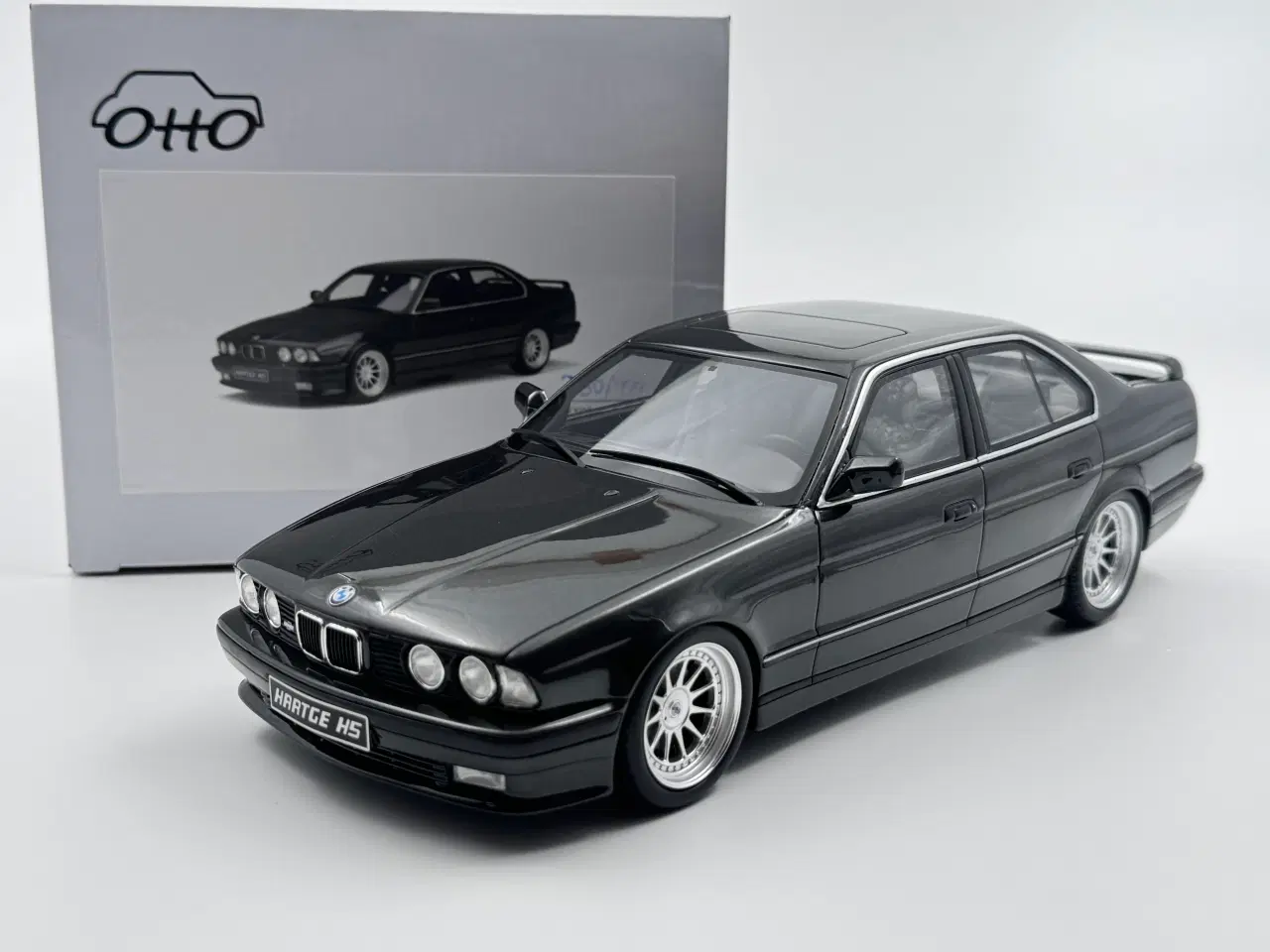 Billede 1 - 1989 BMW M5 Hartge H5 V12 1:18  ( BMW M5 E34 ) 