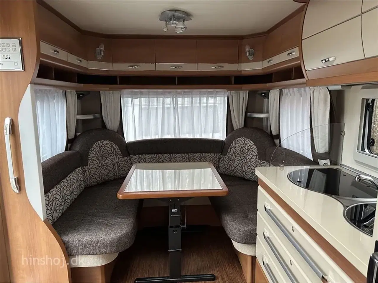 Billede 4 - 2011 - Hobby Excellent 495 UFe   Fin vogn med franskseng og rundsiddegruppe fra Hinshøj Caravan A/S