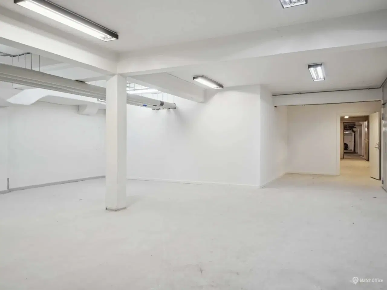 Billede 2 - Attraktivt og regulært lagerlokale i hjertet af Roskilde - ideelt til opbevaring