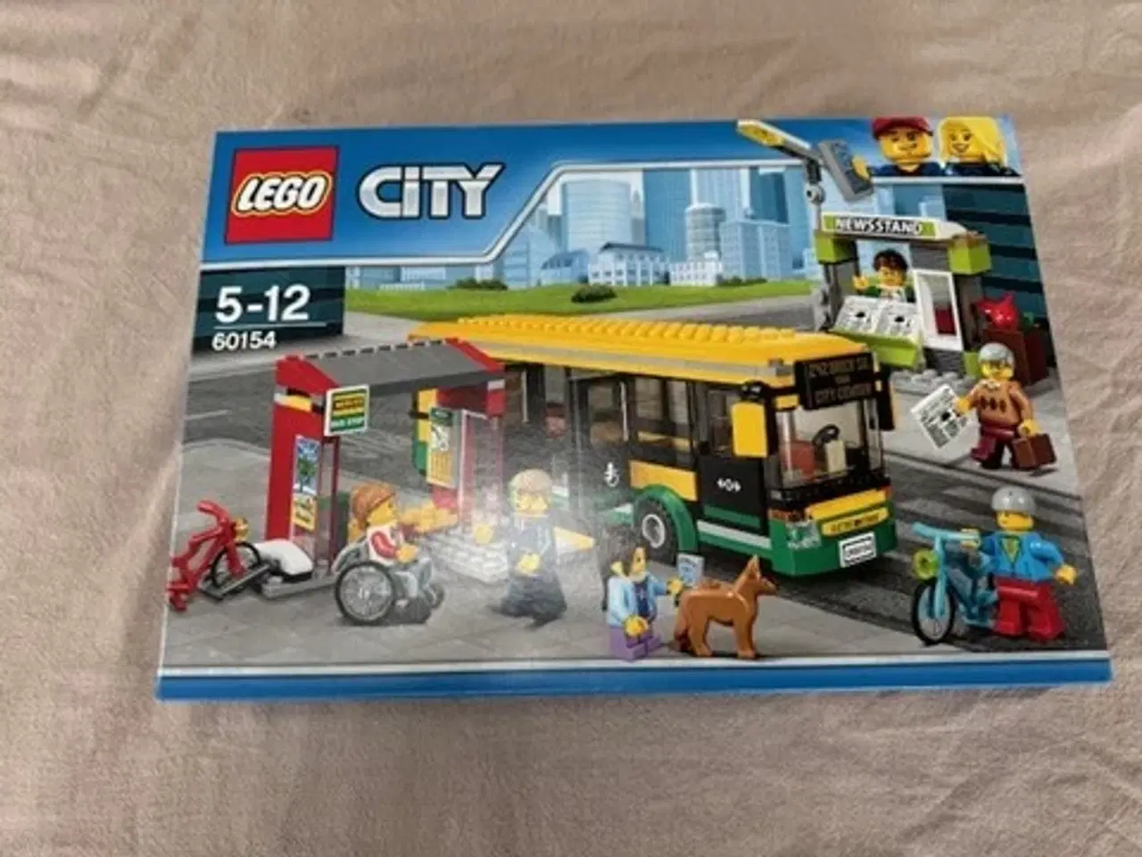 Billede 1 - LEGO City 60154 Bus Station – NY & UÅBNET 🚌