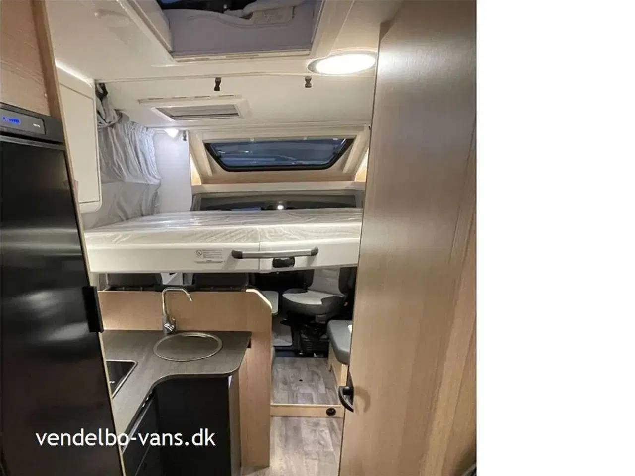 Billede 8 - 2026 - SunLight T 66 Aut. Enkeltsenge med en længde på kun 6,99 m- sænkeseng - 5. selepladser