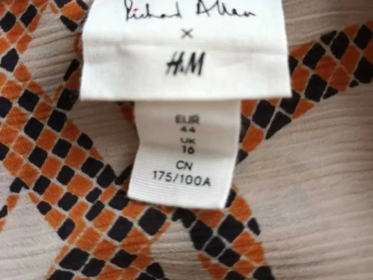 Billede 6 - Skjorte. H&M. XXL/44