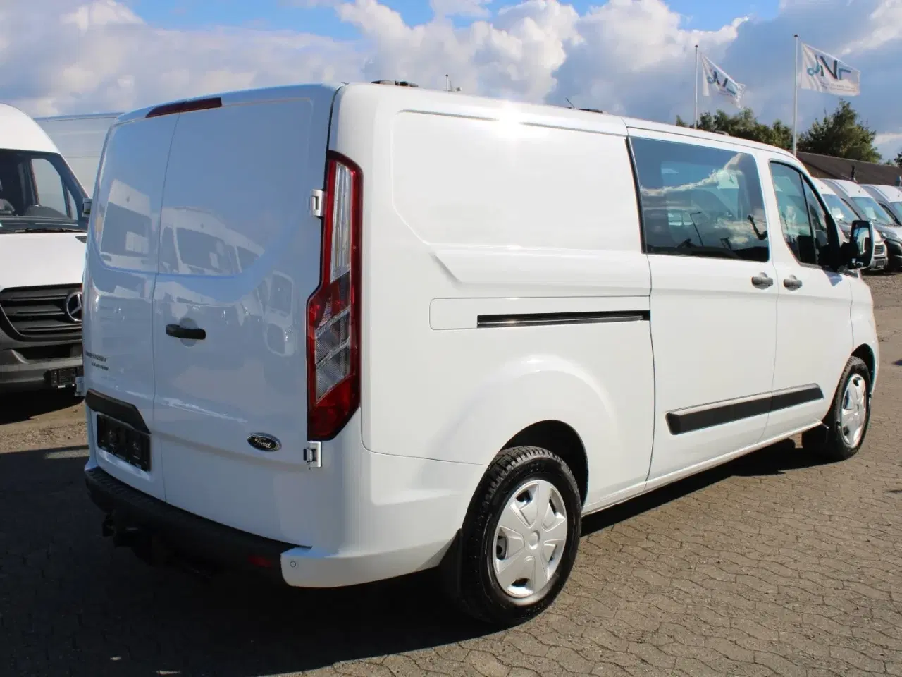 Billede 8 - Ford Transit Custom 320L 2,0 TDCi 130 Trend Mandskabsvogn