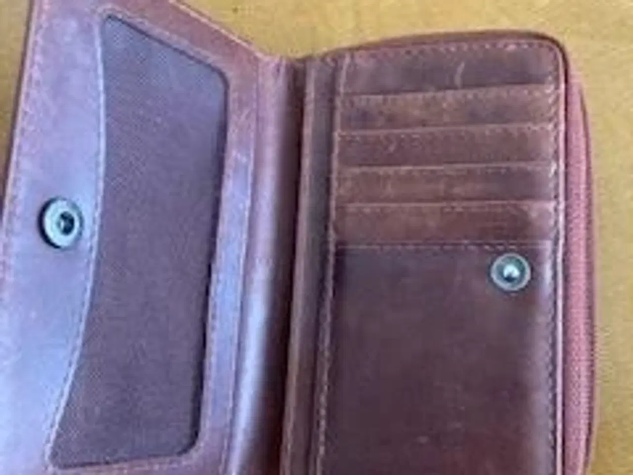 Billede 1 - Meget rummelig pengepung