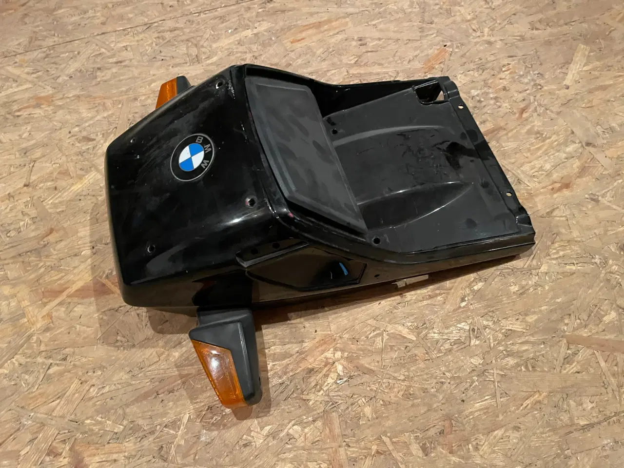 Billede 4 - Sæderamme med blinklys/baglygte BMW K modeller 