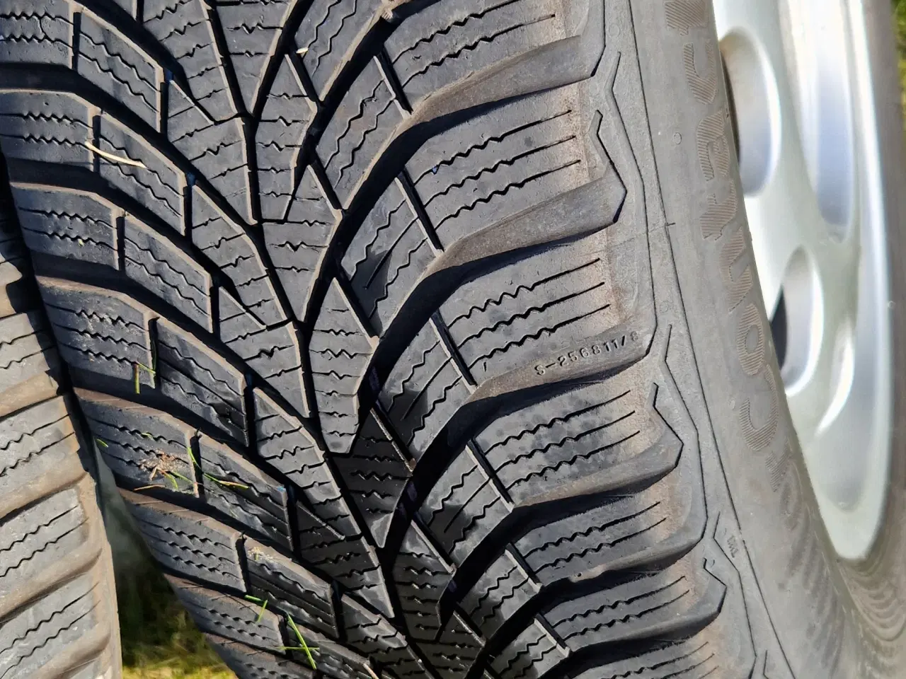 Billede 2 - Audi fælge med continental  vinterdæk 185x60R15