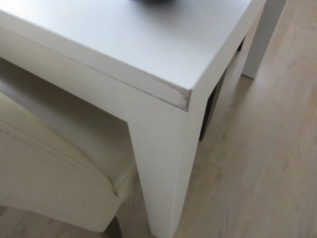 Billede 2 - spisebord uden stole.
