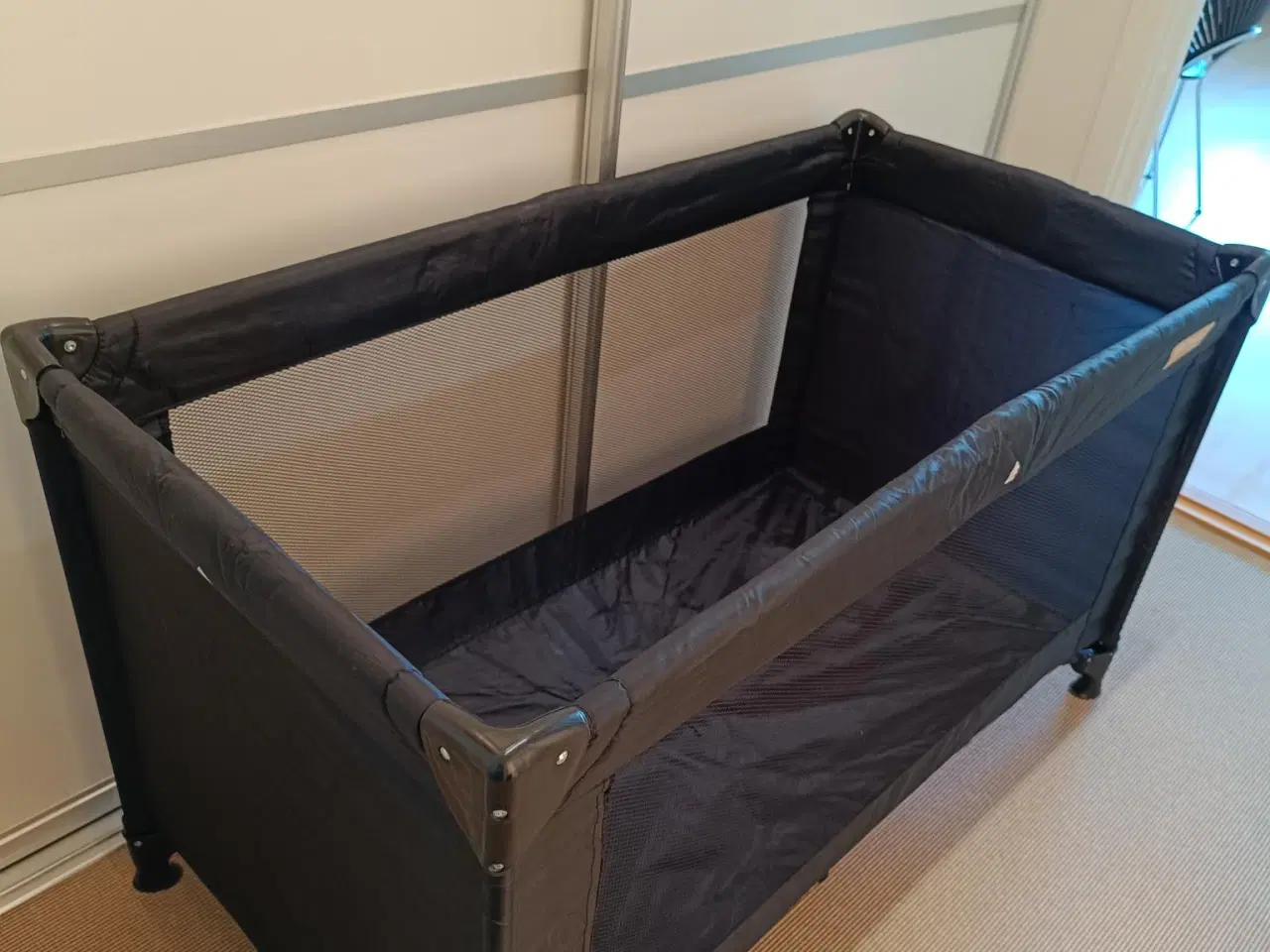 Billede 1 - Fin weekendseng med sammenklappelig madras