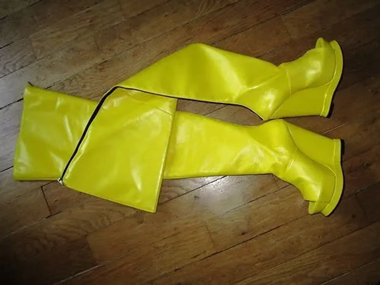 Billede 5 - Lårlange skridtlange gule overkneestøvle