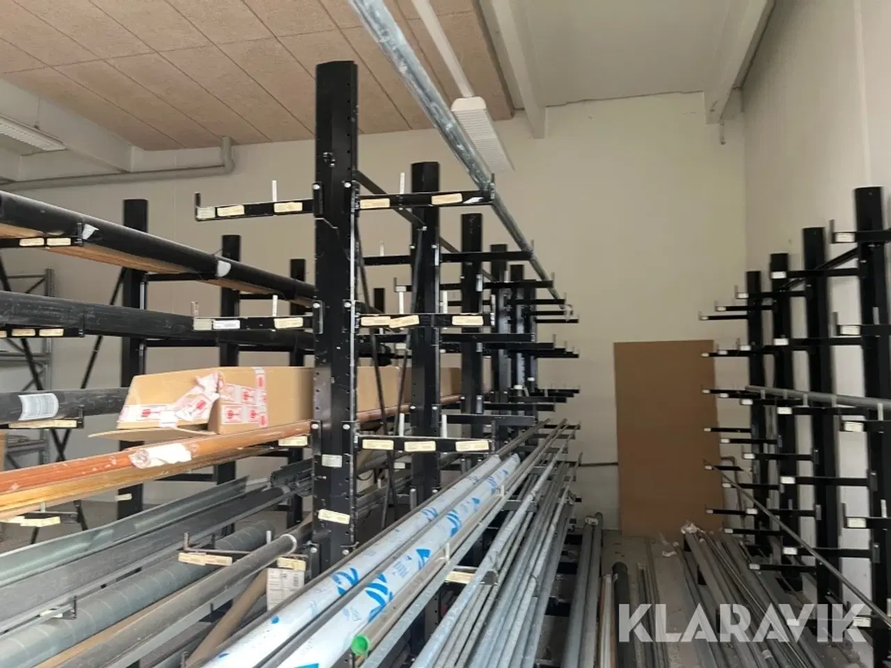 Billede 2 - Grenreol en række