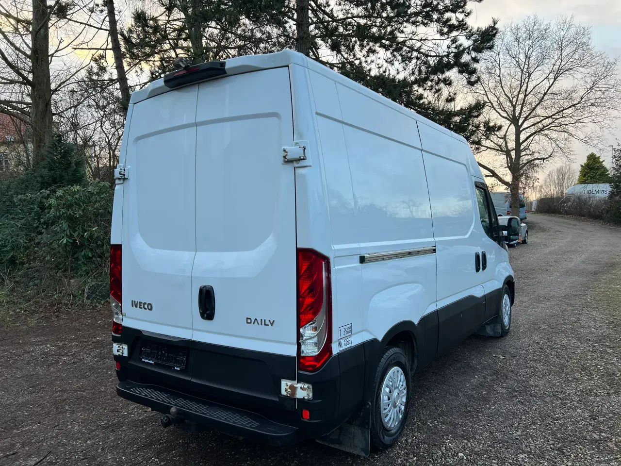 Billede 5 - Iveco med lav km og træk til 3500 kg 