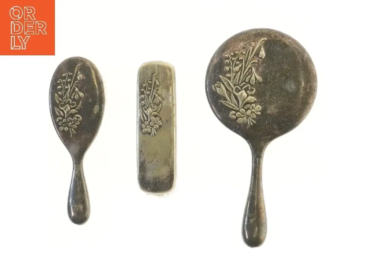 Billede 1 - Gammel håndspejl og børstesæt (str. 17-29 cm)