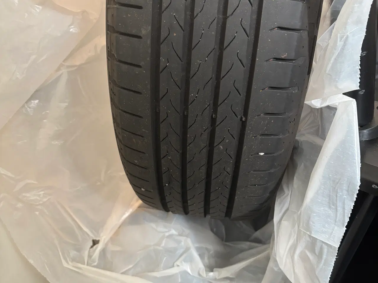 Billede 1 - 🛞 Continental sommerdæk – næsten nye!